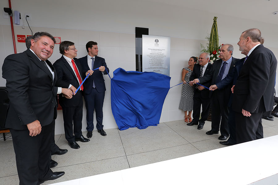 Inauguração simbólica da placa do Fórum, que leva o nome do desembargador Ernande Lopes Dorvillé.