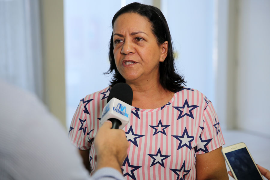 Rita Pimental, coordenadora da escola municipal Haroldo da Costa.