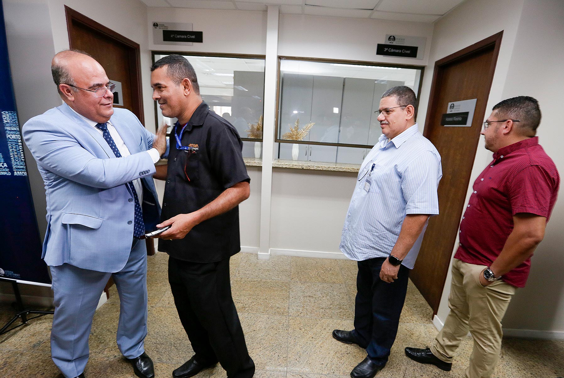 Presidência do TJAL homenageia servidores pais do Judiciário.