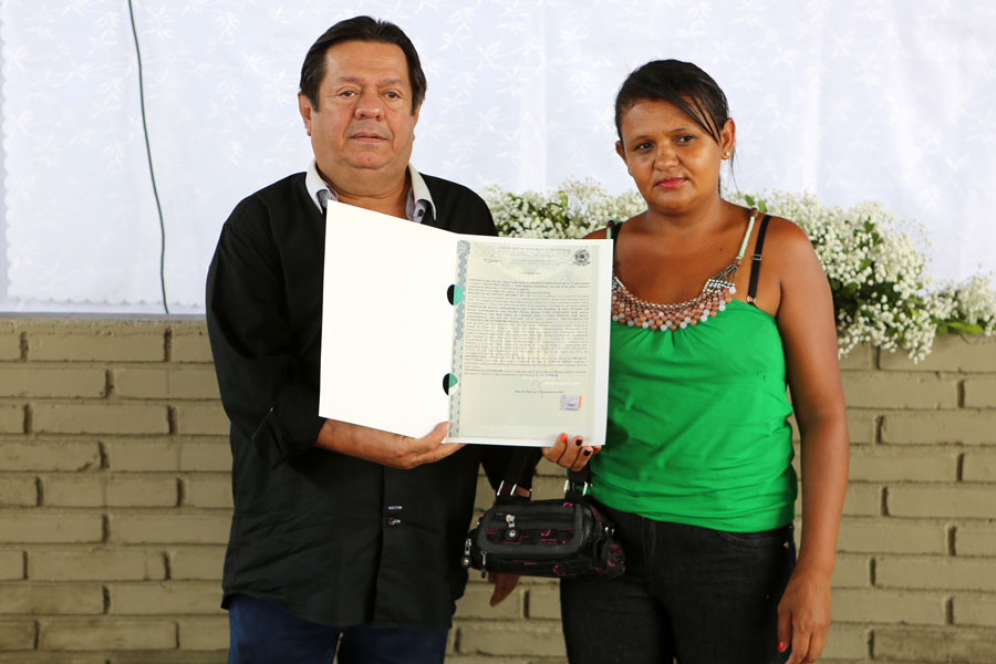 Entrega de títulos do Programa Moradia Legal II em Boca da Mata.