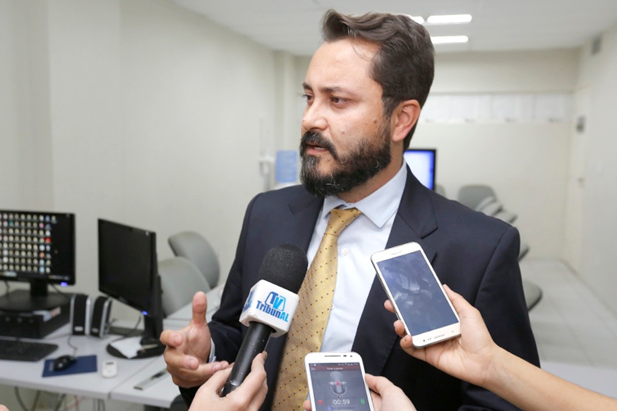 Juiz do TJTO, Rodrigo Perez Araújo