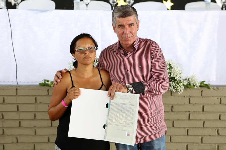 Entrega de títulos do Programa Moradia Legal II em Boca da Mata.