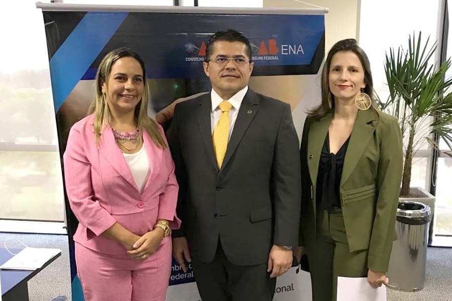 Secretária especial da Presidência Ednilda Lessa, conselheiro Valdetário Monteiro e a chefe de sua gabinete, Jordana.