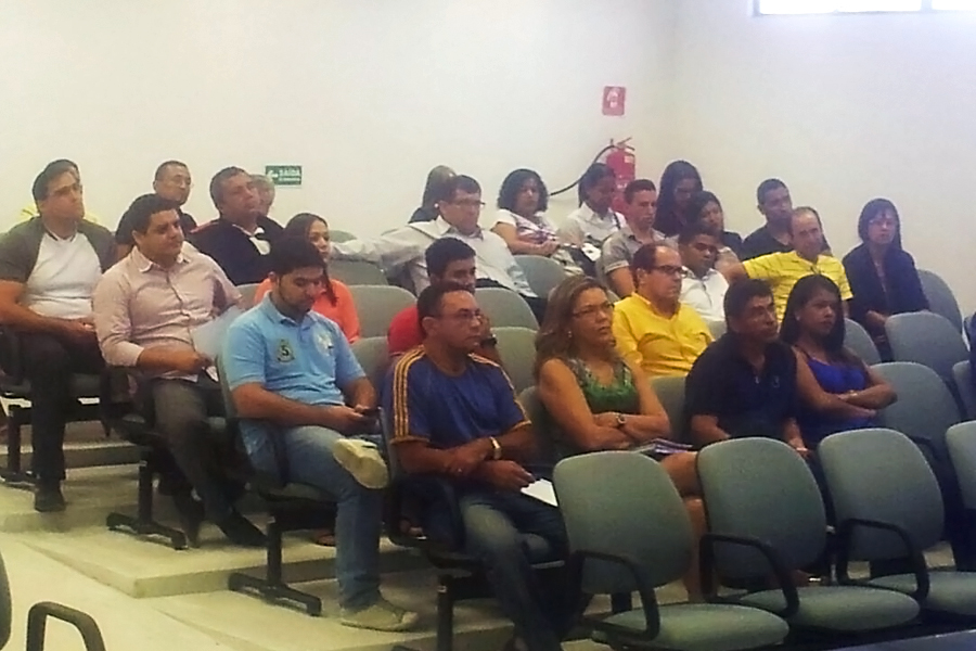 Servidores durante capacitação no Fórum de Penedo