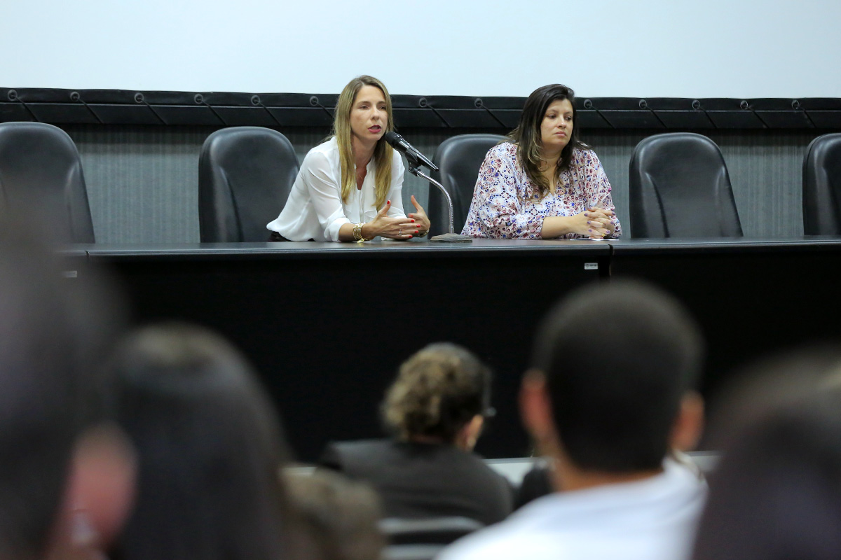 Juíza Luciana Raposo e professora Moacyra Verônica. Foto: Itawi Albuquerque