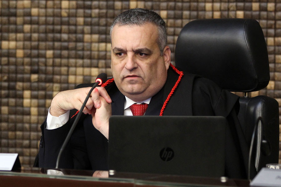 Procurador-geral Alfredo Gaspar opinou pela concesão da segurança.