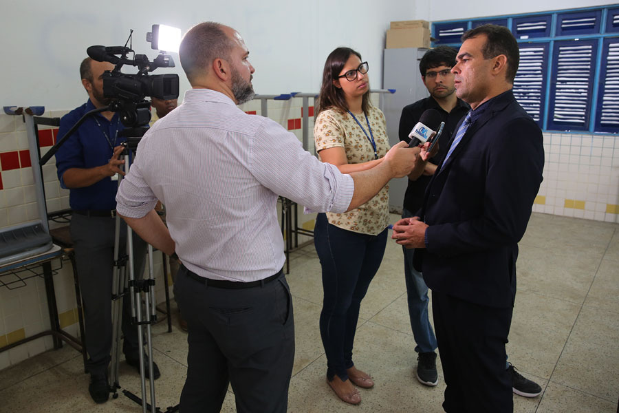 Juiz André Gêda concede entrevista.