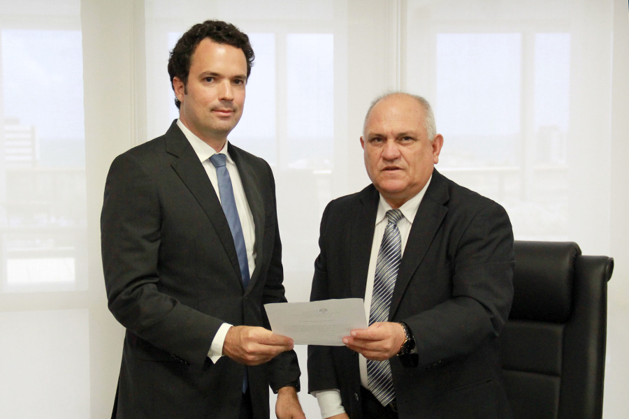 Presidente Otávio Praxedes e representante da Nobre Engenharia.