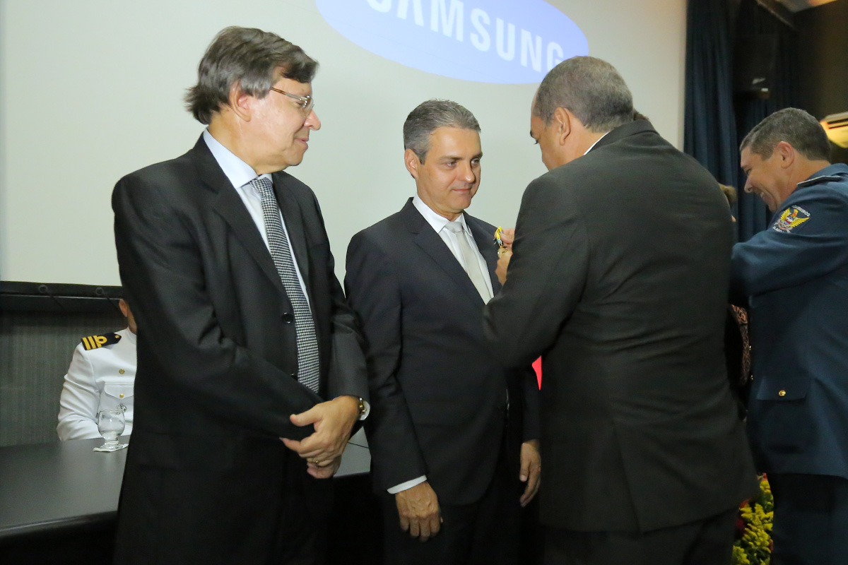 Juiz Maurício Brêda é homenageado. Foto: Itawi Albuquerque