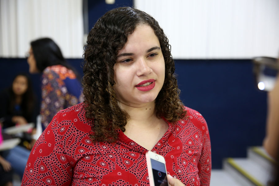 Laura Nepomuceno, estudante de direito da Unit, também palestrou sobre cyberbullying