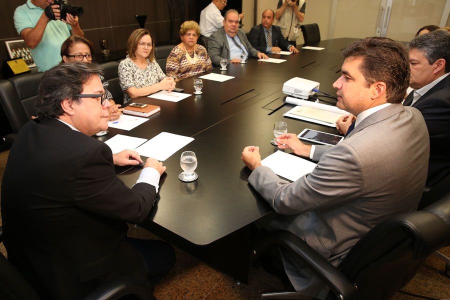 Reunião tratou sobre projeto da Prefeitura para a orla da Lagoa Mundaú.