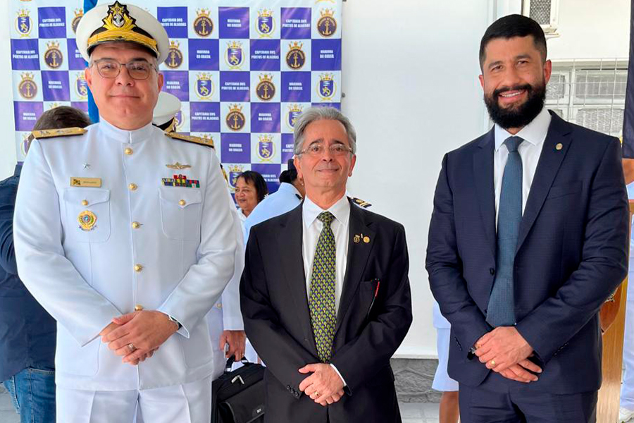 Com o vice-almirante Alexsander Reis Leite e o deputado federal Fábio Costa