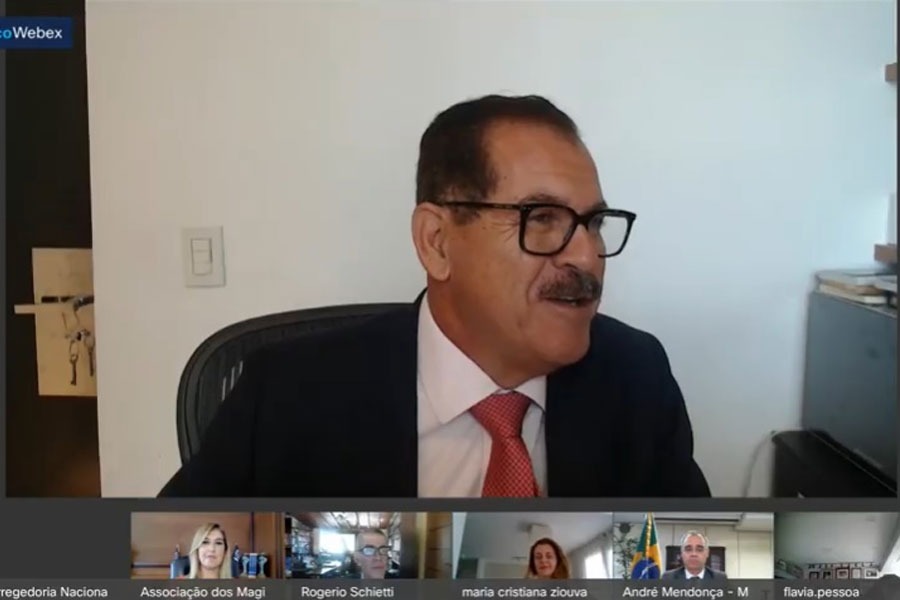 Ministro Humberto Martins participou do lançamento da campanha Sinal Vermelho, nesta quarta (10).