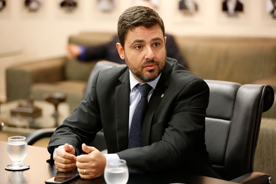 Juiz Leandro Folly.