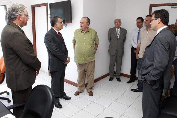 Na visita ao Sistema Jornal de Comunicação, diálogo com o empresário João Lyra