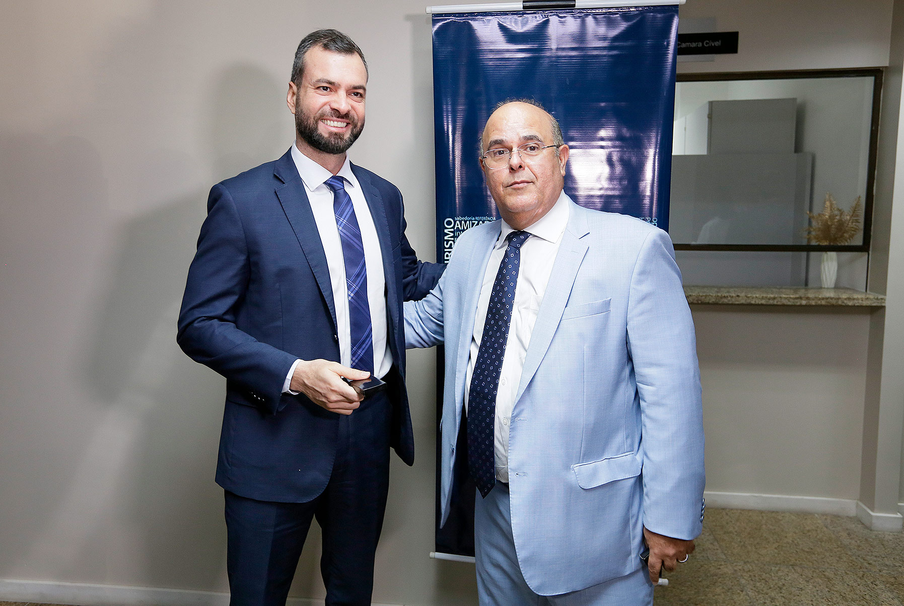 Presidência do TJAL homenageia servidores pais do Judiciário.