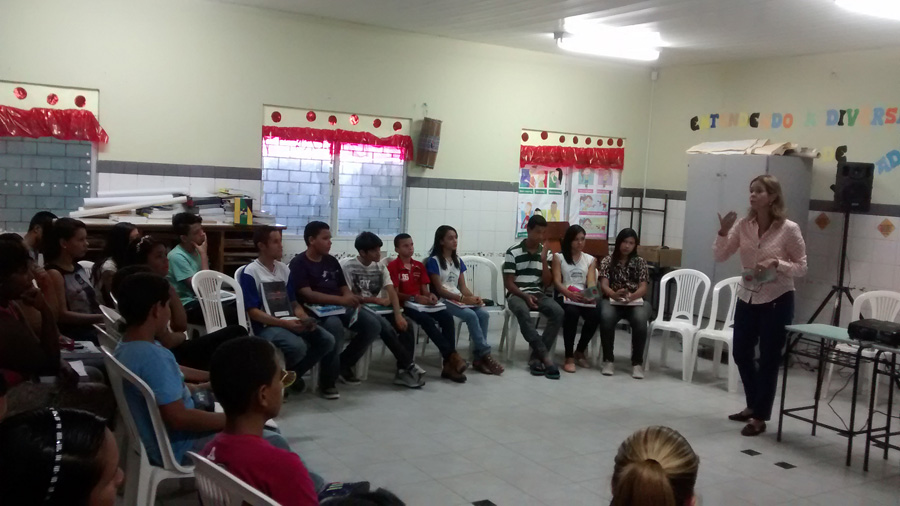 Escola Silvestre Péricles - palestrante delegada Ana Luíza Nogueira