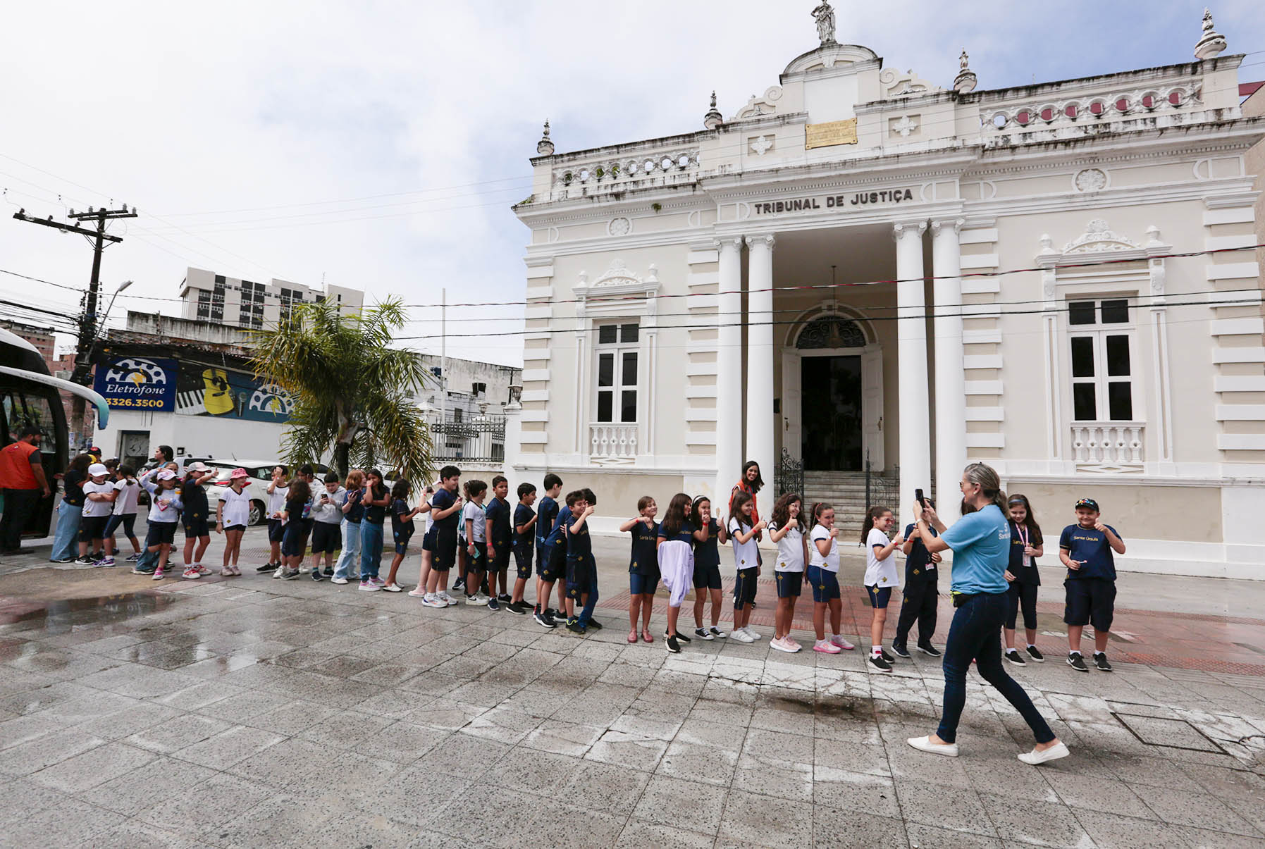 Alunos do Colégio Santa Úrsula aprendem de forma lúdica sobre o Judiciário.