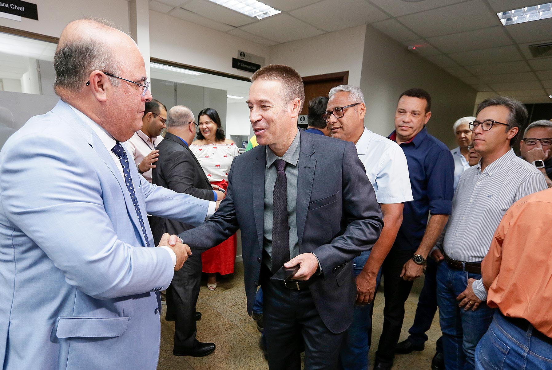 Presidência do TJAL homenageia servidores pais do Judiciário.