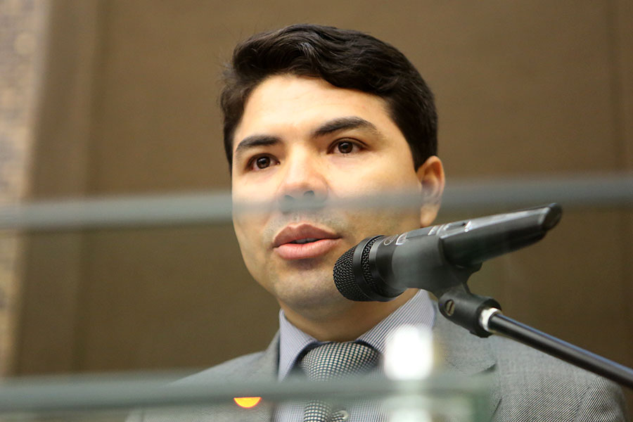 Juiz Hélio Pinheiro Pinto.