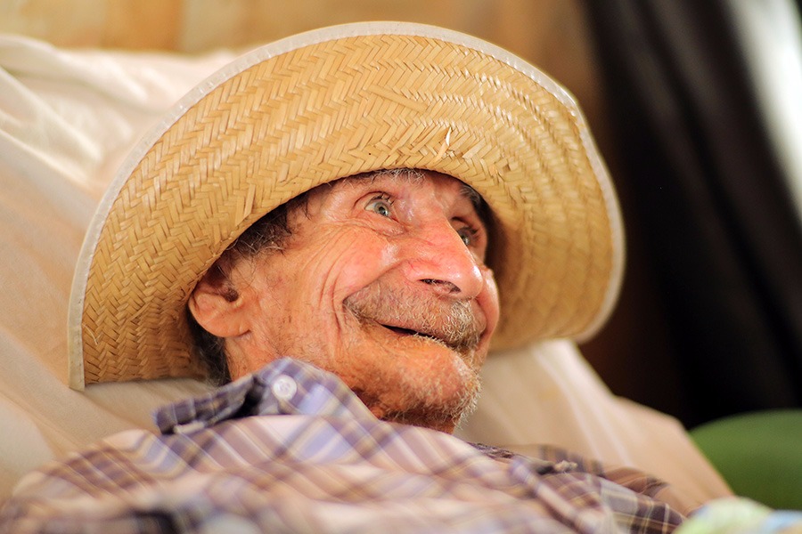 Abrigo cuida de 29 idosos de até 95 anos.