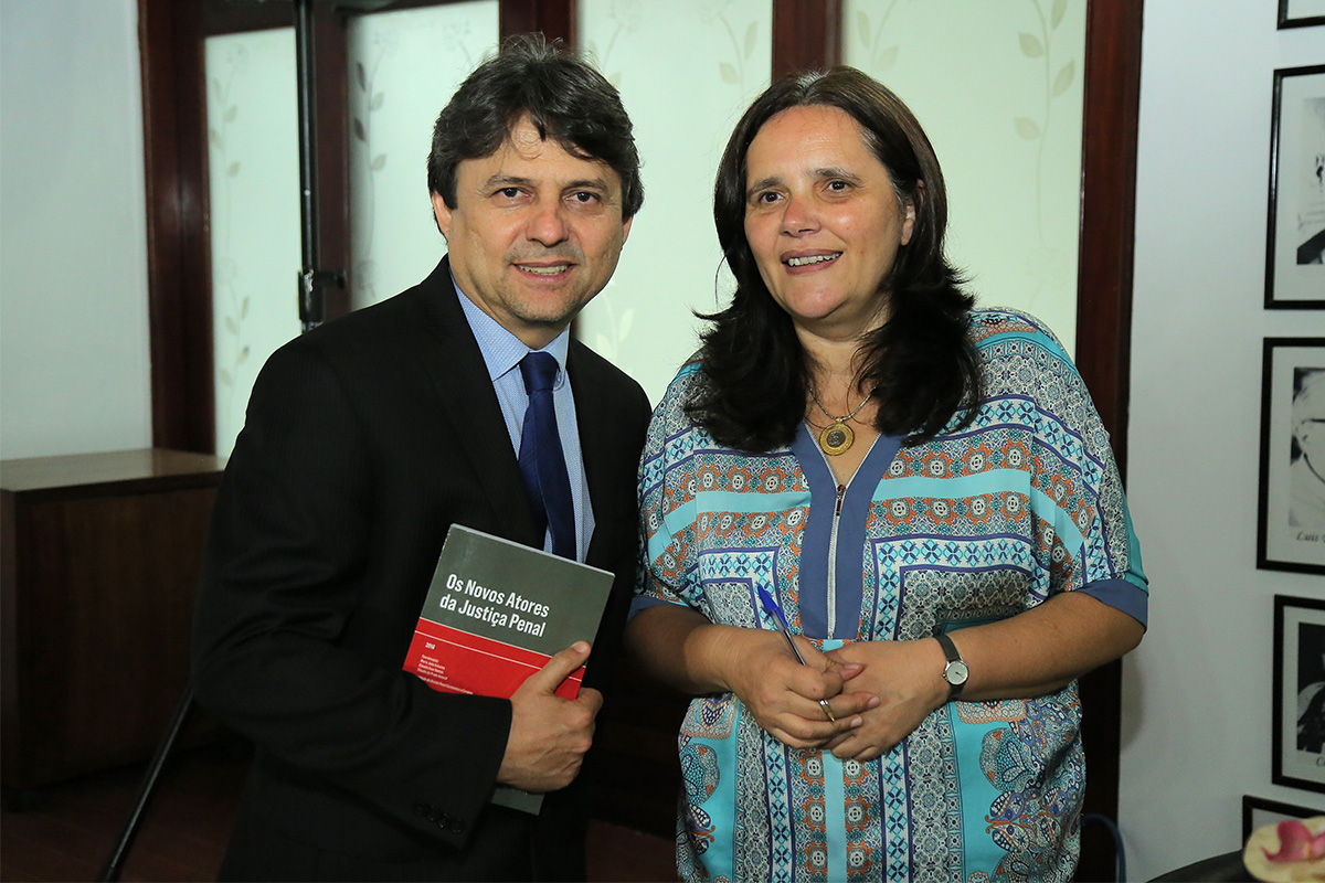 Juiz Alberto Jorge e professora Maria João. Foto: Itawi Albuquerque
