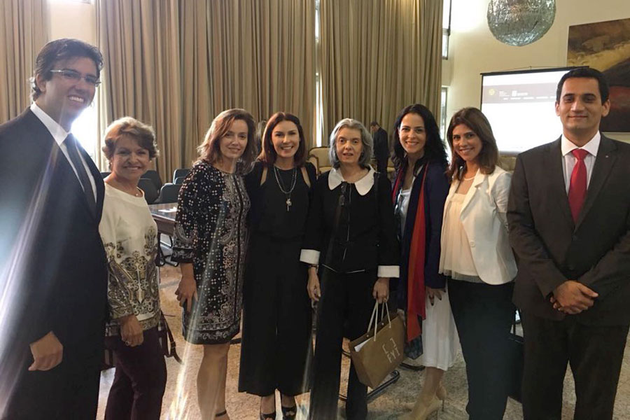 Juíza Ana Florinda e autoridades do Judiciário, entre elas a presidente do STF, Carmén Lúcia.