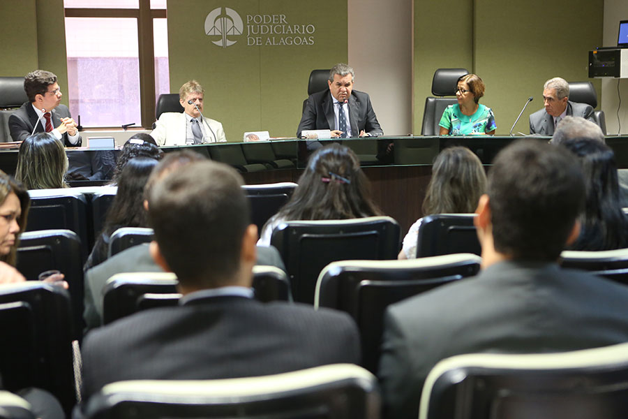 Presidente Washington Luiz conduziu a reunião com os magistrados. Foto: Caio Loureiro