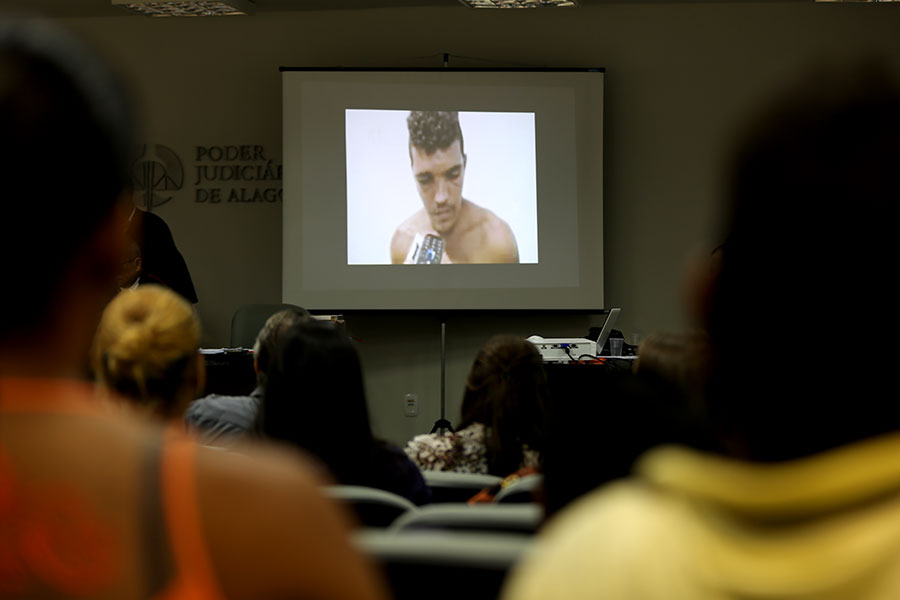 Vídeo apresentado pelo MP/AL com a confissão do réu na época em que foi preso