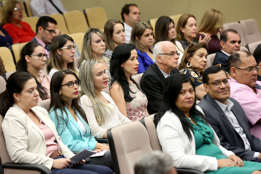 Magistrados e servidores do Poder Judiciário de Alagoas.