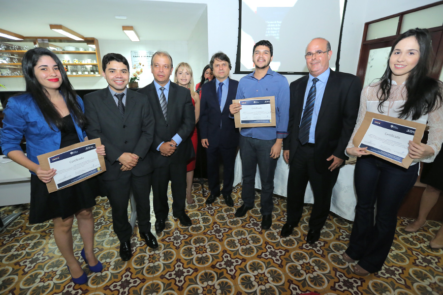 Na solenidade foram entregues os certificados de participação do I Enpejud. Foto: Itawi Albuquerque