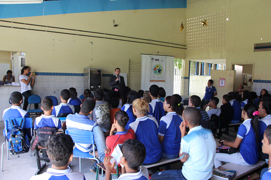 Escola Teotônio Vilela - palestrante juiz José Eduardo Nobre