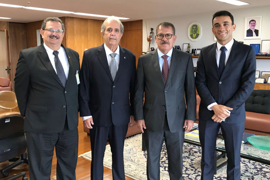 Desembargadores Fernando Cerqueira (TJPE) e Celyrio Adamastor (TJ/AL), ministro Humberto Martins e o servidor José Baptista
