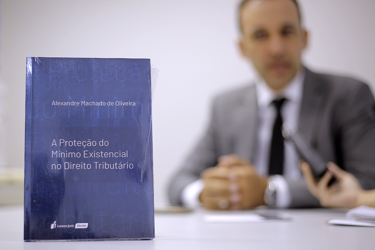 Juiz Alexandre Machado.