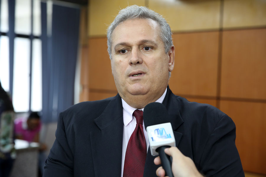 Juiz Alberto de Almeida.