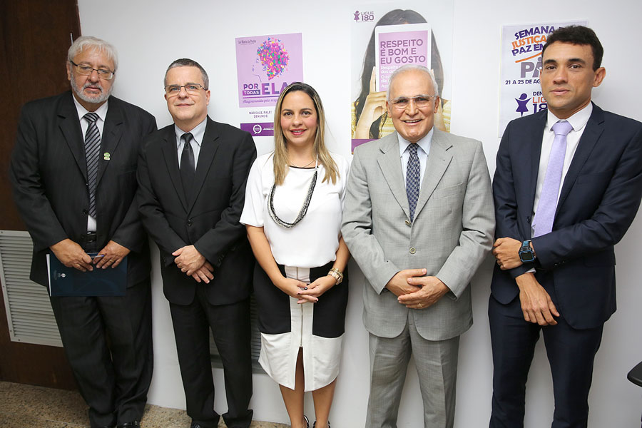 Alexandre Caiado, José Miranda, Ednilda Lessa, Maurílio Ferraz e José Baptista.