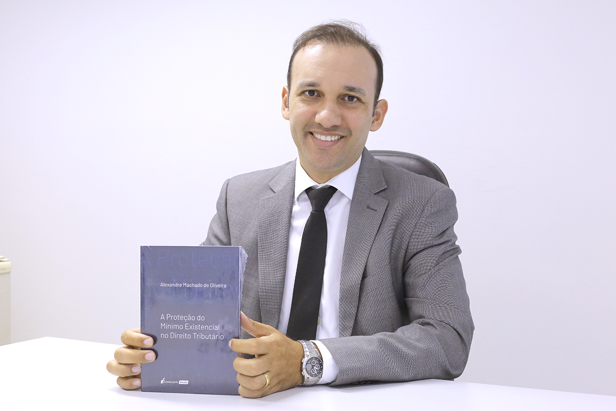 Juiz Alexandre Machado.