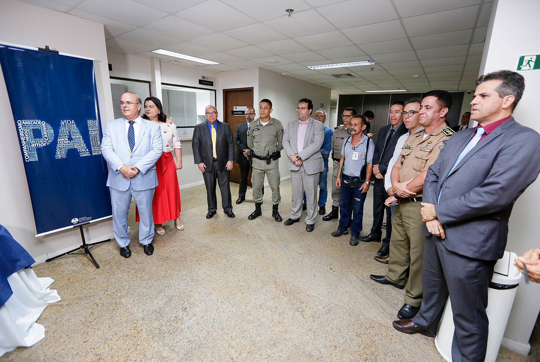 Presidência do TJAL homenageia servidores pais do Judiciário.