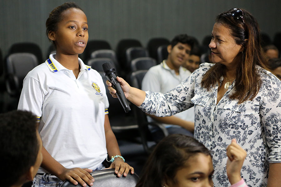 PCJE promove palestra sobre cultura do estupro para estudantes da rede pública.