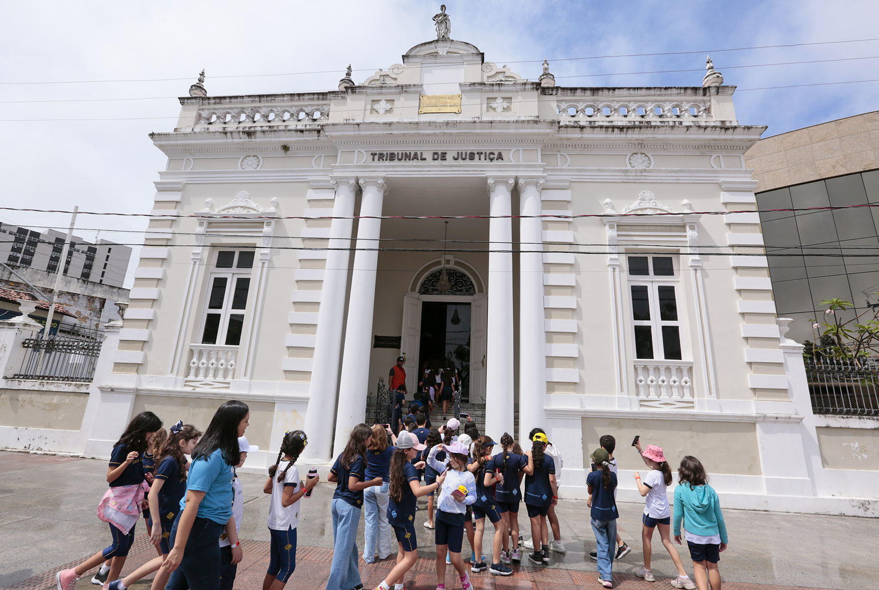 Alunos do Colégio Santa Úrsula aprendem de forma lúdica sobre o Judiciário.