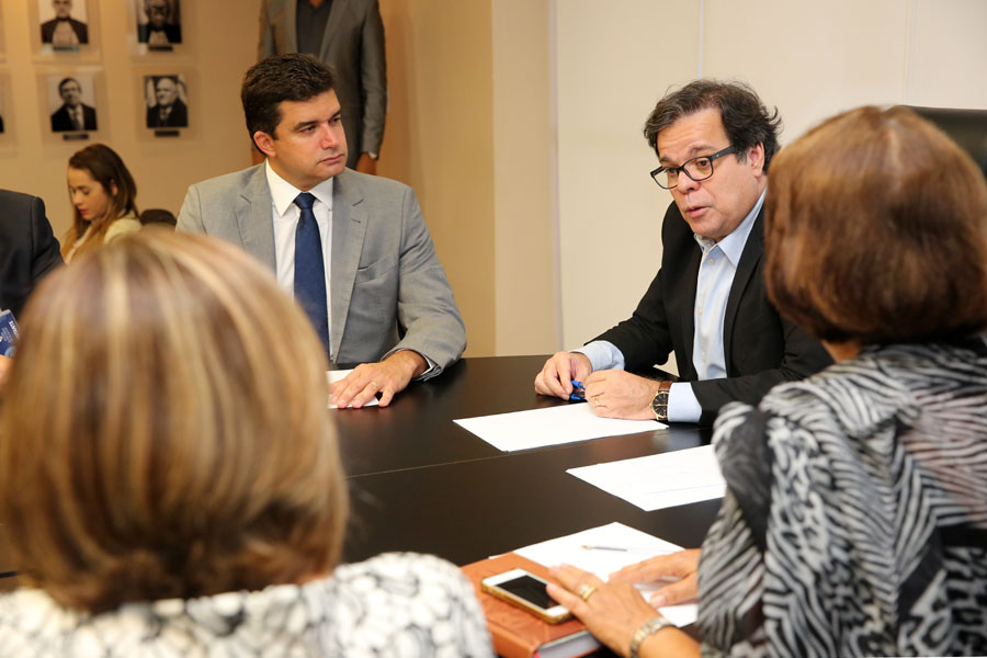 Reunião tratou sobre projeto da Prefeitura para a orla da Lagoa Mundaú.