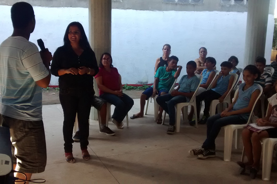 Palestra na Escola Manoel Pedro, com a psicóloga Poliana Amorim