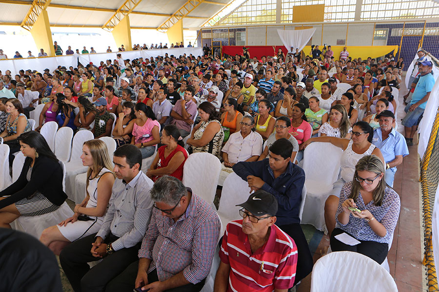Entrega de títulos do Programa Moradia Legal II, em Igaci