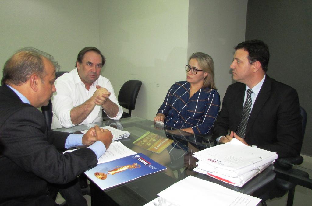 Juiz Manoel Cavalcante, secretário de Educação Luciano Barbosa, secretária executiva da Seduc, Laura Souza, e secretário executivo de Gestão Interna da Seduc, Sérgio Newton
