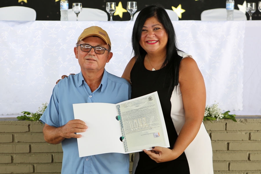 Entrega de títulos do Programa Moradia Legal II em Boca da Mata.
