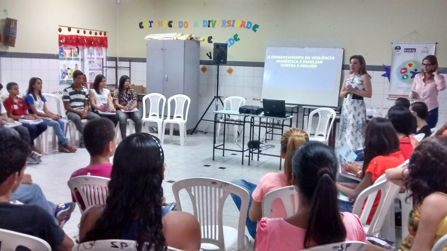 Escola Silvestre Péricles - palestrante delegada Ana Luíza Nogueira