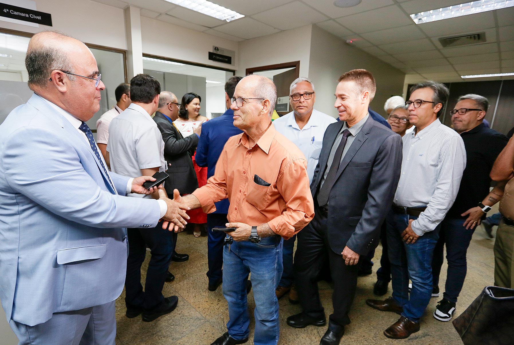 Presidência do TJAL homenageia servidores pais do Judiciário.