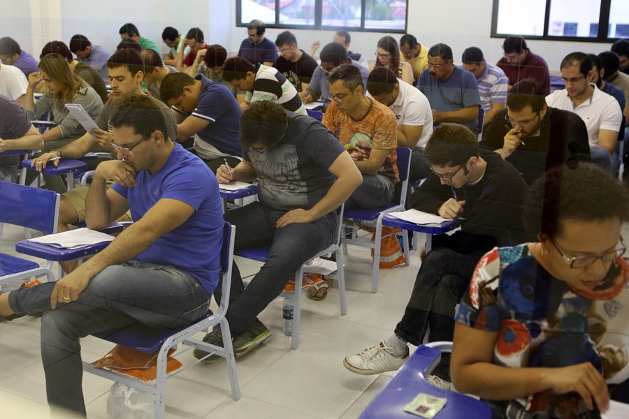 Mais de 4 mil candidatos deixam a disputa com concorrência de 201 pra 1. (Foto: Caio Loureiro)