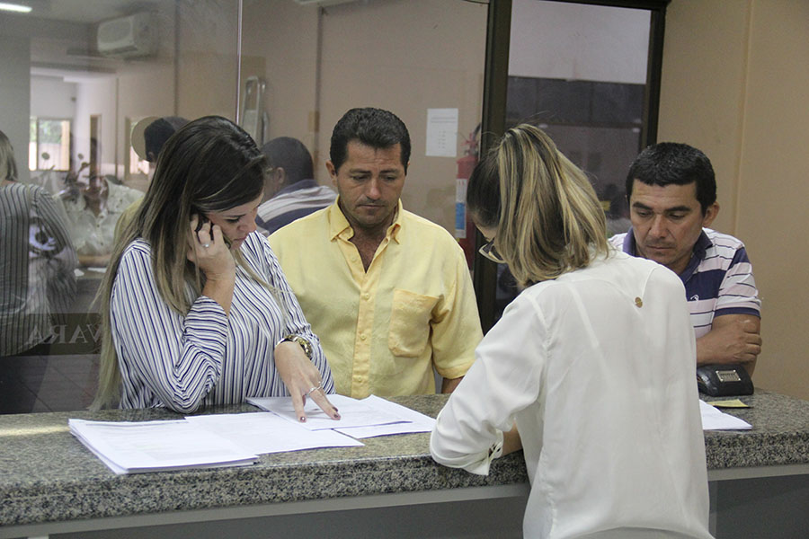 Servidoras atendem população na 2ª Vara de União dos Palmares.