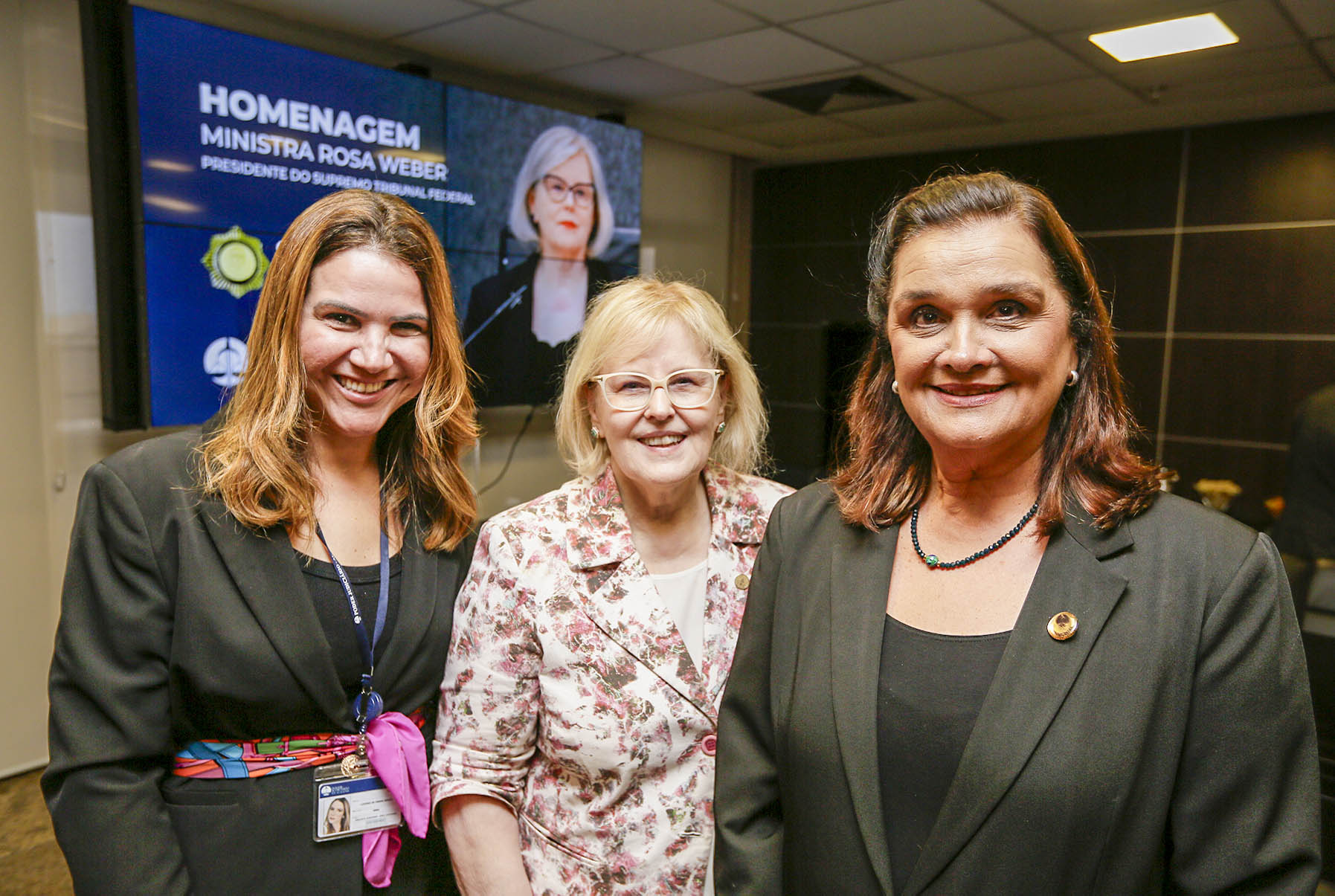 Ministra Rosa Weber recebe do TJAL a Comenda Desembargador Moura Castro.